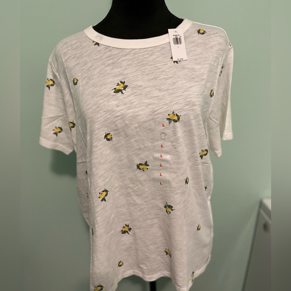 🌹Women’s Old Navy Shirt. NWT